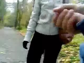 两个热男性乱搞贝卡李的嘴