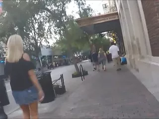 新的管家穿上她的丝袜,引诱主人